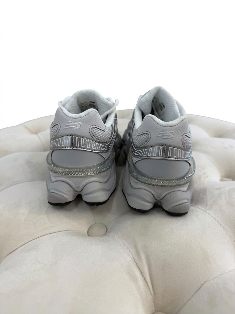 NEW BALANCE 9060 Silver